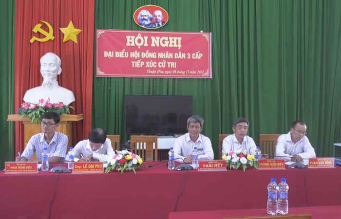 Đại biểu HĐND 3 cấp tiếp xúc cử tri xã Phú Tân và xã Thuận Hòa